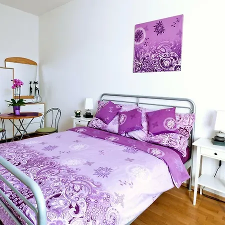 Vysehrad Bright Apt פראג