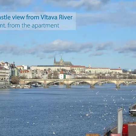 דירה Vysehrad Bright Apt *